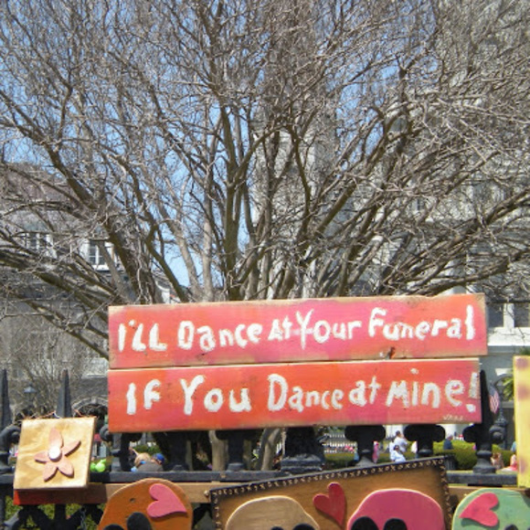 Meet your Posher, Cyn - Picture 2 of 2